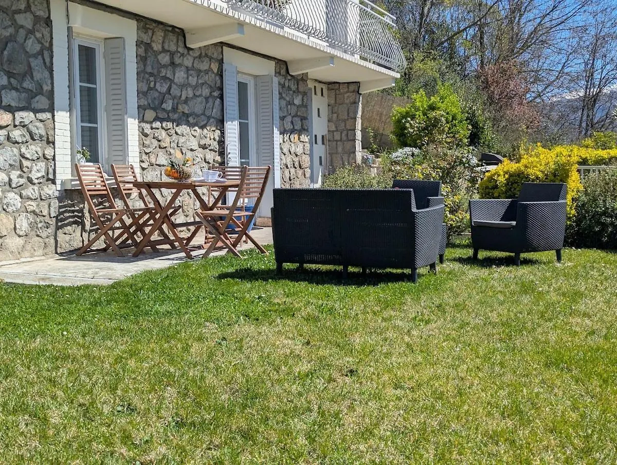 Bel Appartement Ensoleille فوا 0*,